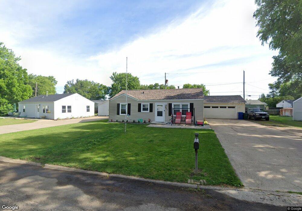 2906 W 70th St, Davenport, IA 52806 - photo 1