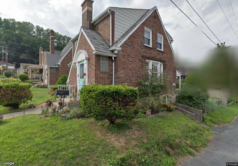 915 N Bergen St, Fountain Hill, PA 18015 - photo 1