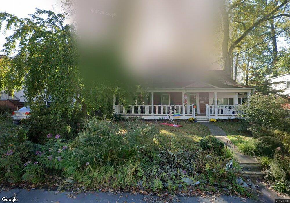 4540 N Chelsea Ln, Bethesda, MD 20814 - photo 1