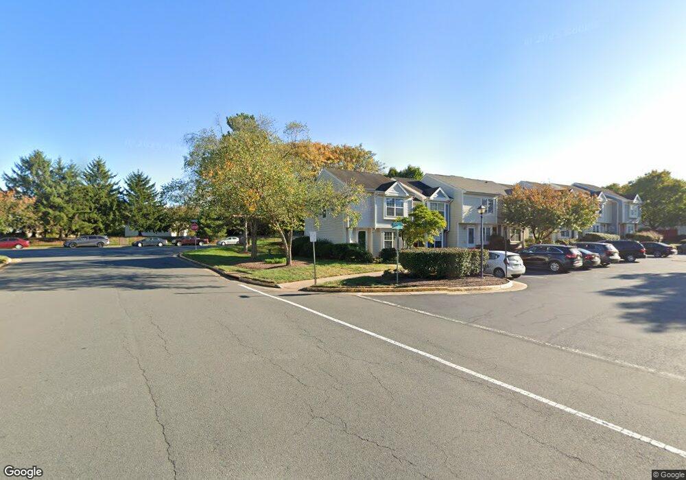 21745 Marigold Cir, Sterling, VA 20164 - photo 1