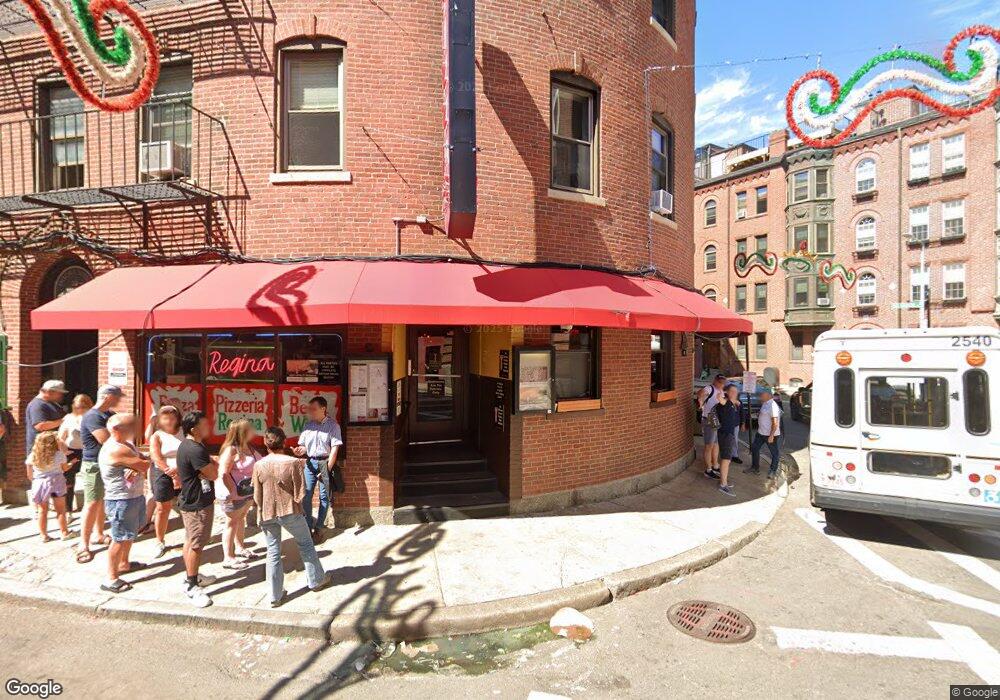 11 1/2 Thacher St unit 3, Boston, MA 02113 - photo 1