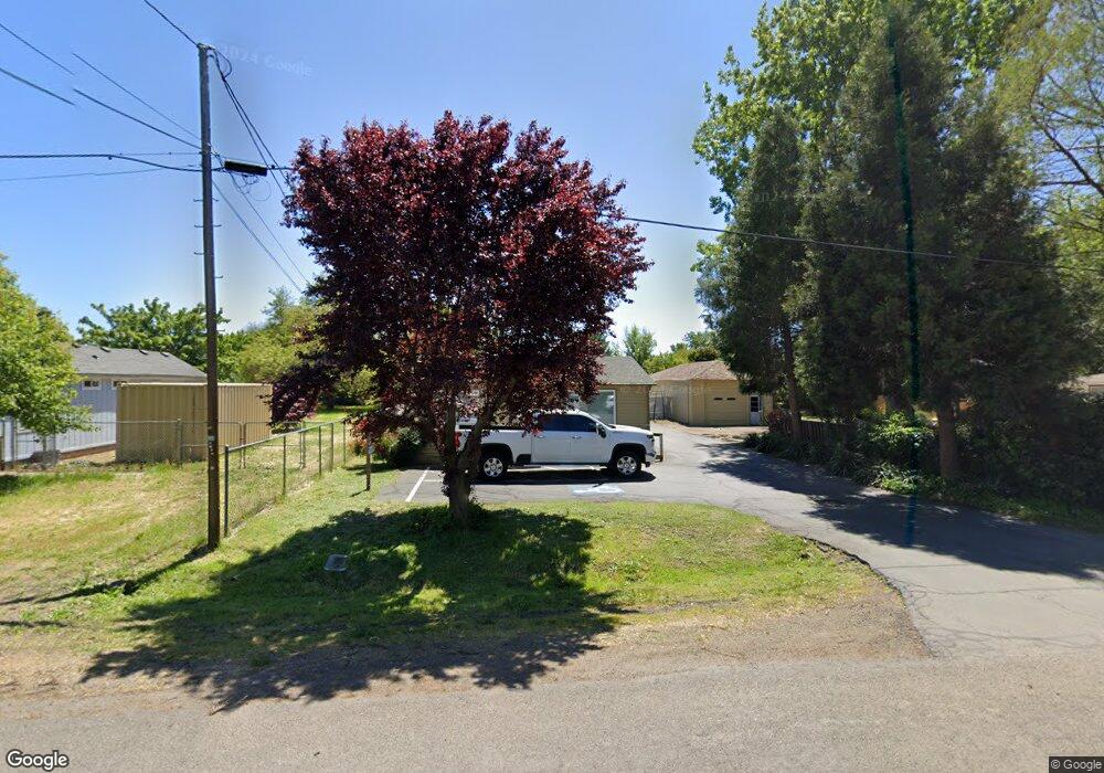 718 Gilman Rd, Medford, OR 97504 - photo 1