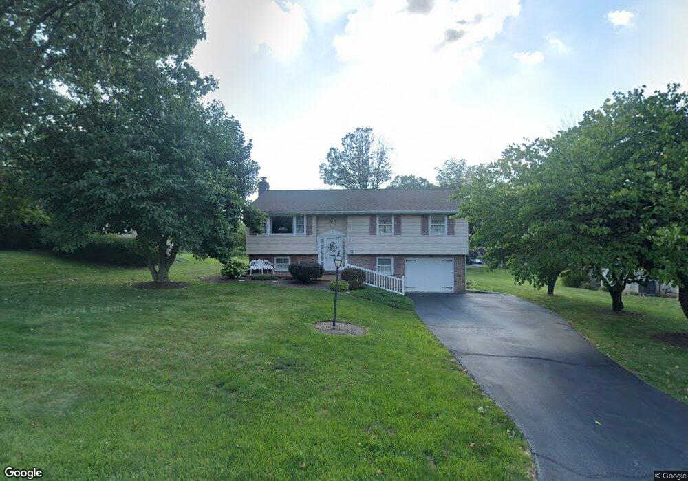 18 Meadow View Dr, Leola, PA 17540 - photo 1