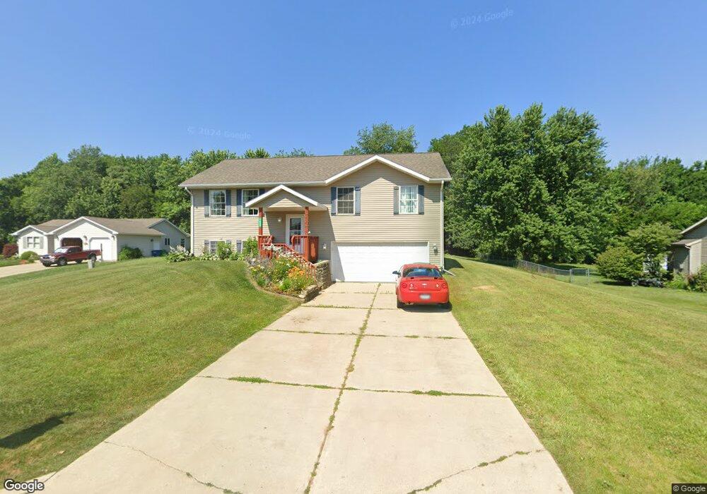 1622 N Crest View Dr, La Porte, IN 46350 - photo 1