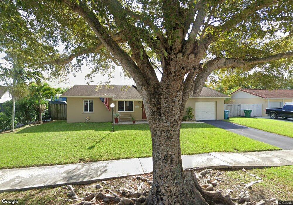 15038 SW 67th Ln, Miami, FL 33193 - photo 1