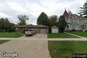 102 S 6th St, Mapleton, IA 51034