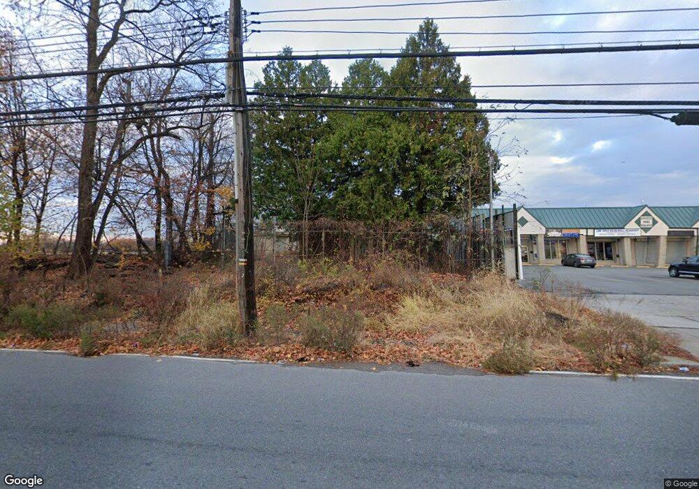 3813 Victory Blvd, Staten Island, NY 10314 - photo 1