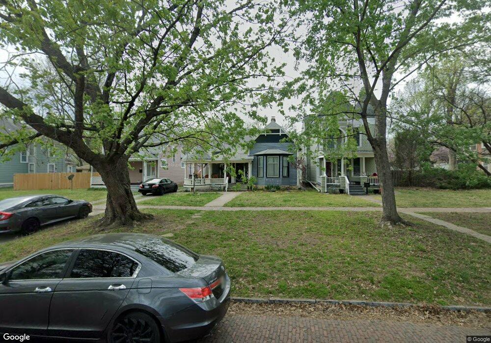 325 SW Clay St, Topeka, KS 66606 - photo 1