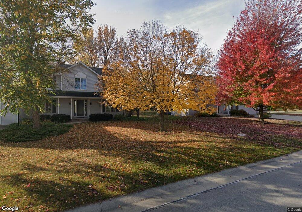 W5887 Sweet Clover Dr, Appleton, WI 54915 - photo 1