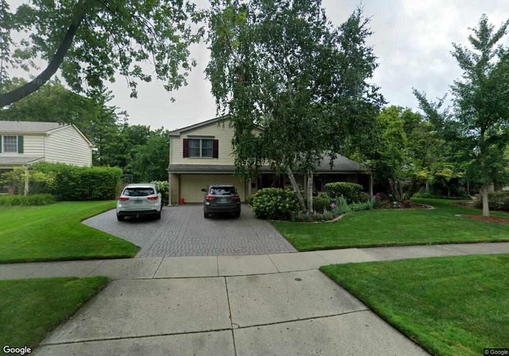 3210 Maple Leaf Dr, Glenview, IL 60026 - photo 1