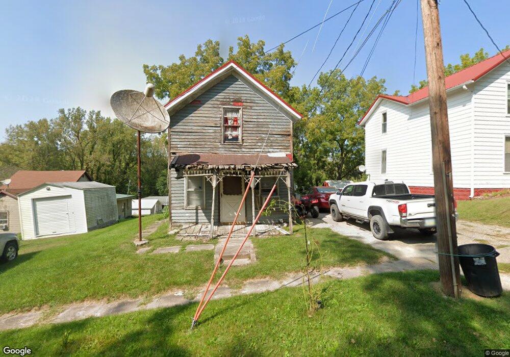 316 Walnut St, Columbus Junction, IA 52738 - photo 1