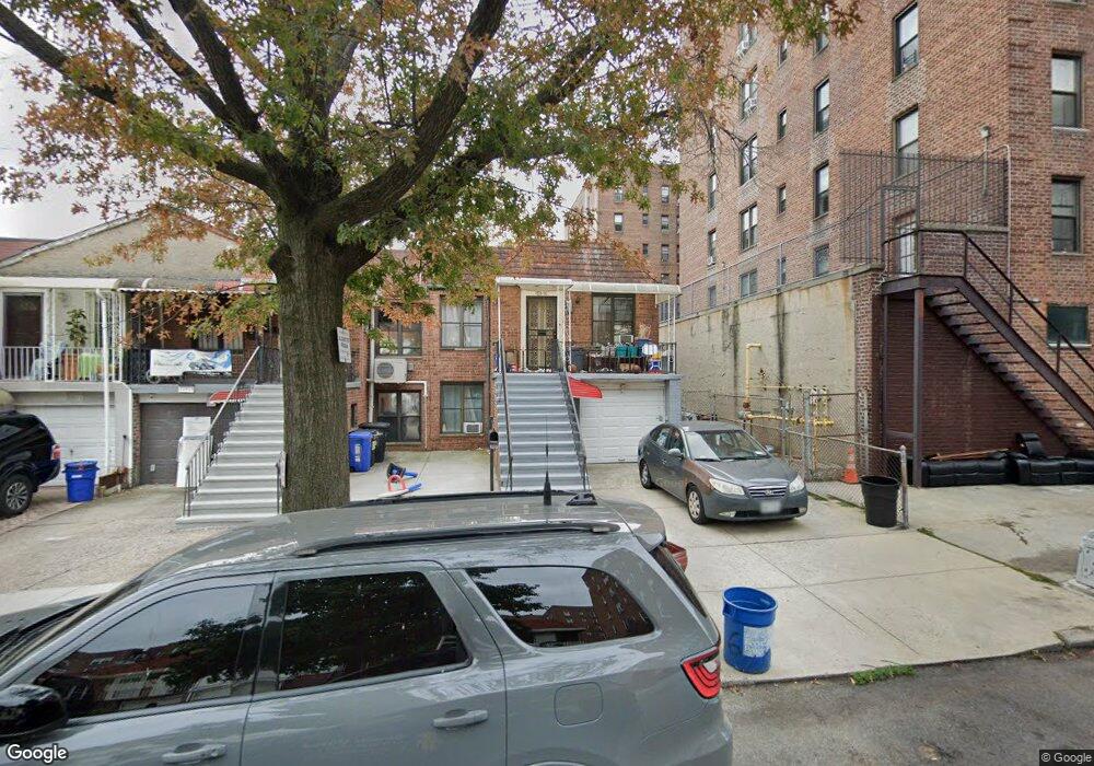 138 16 63rd Ave 1, Flsuhing, NY 11359 - photo 1