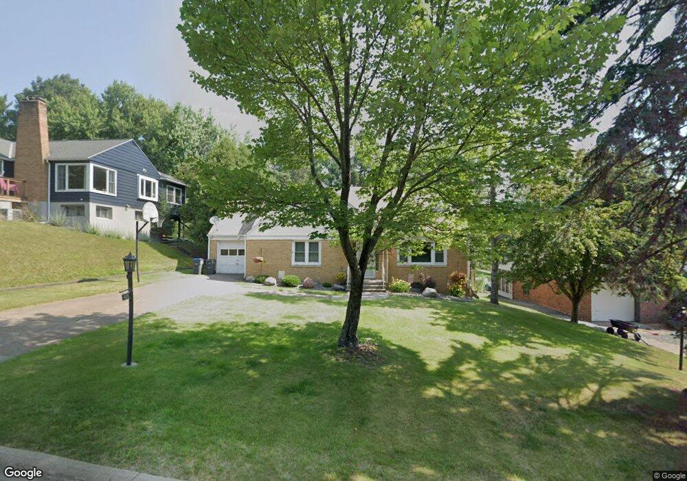 426 Ridgewood Rd, Duluth, MN 55804 - photo 1