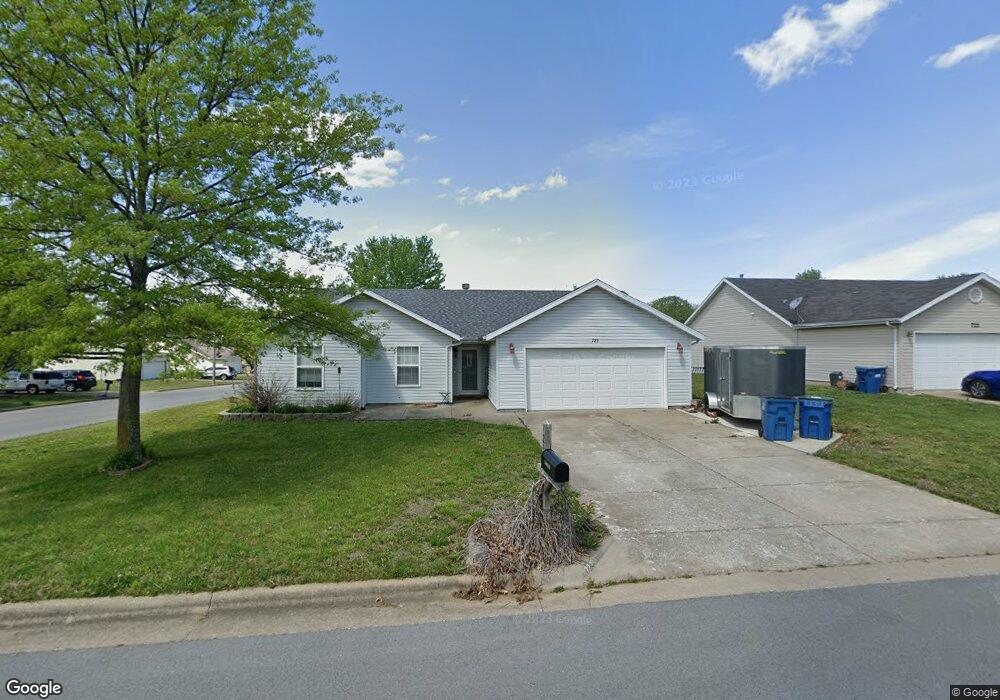 723 S Ridgecrest Ave, Nixa, MO 65714 - photo 1