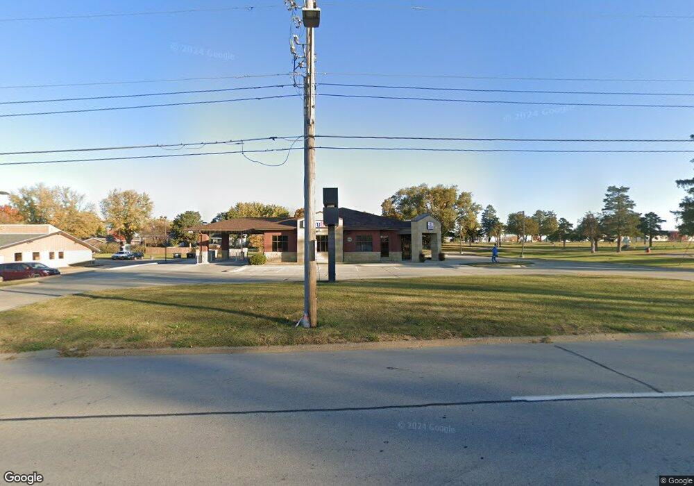 2506 1st Ave E, Newton, IA 50208 - photo 1