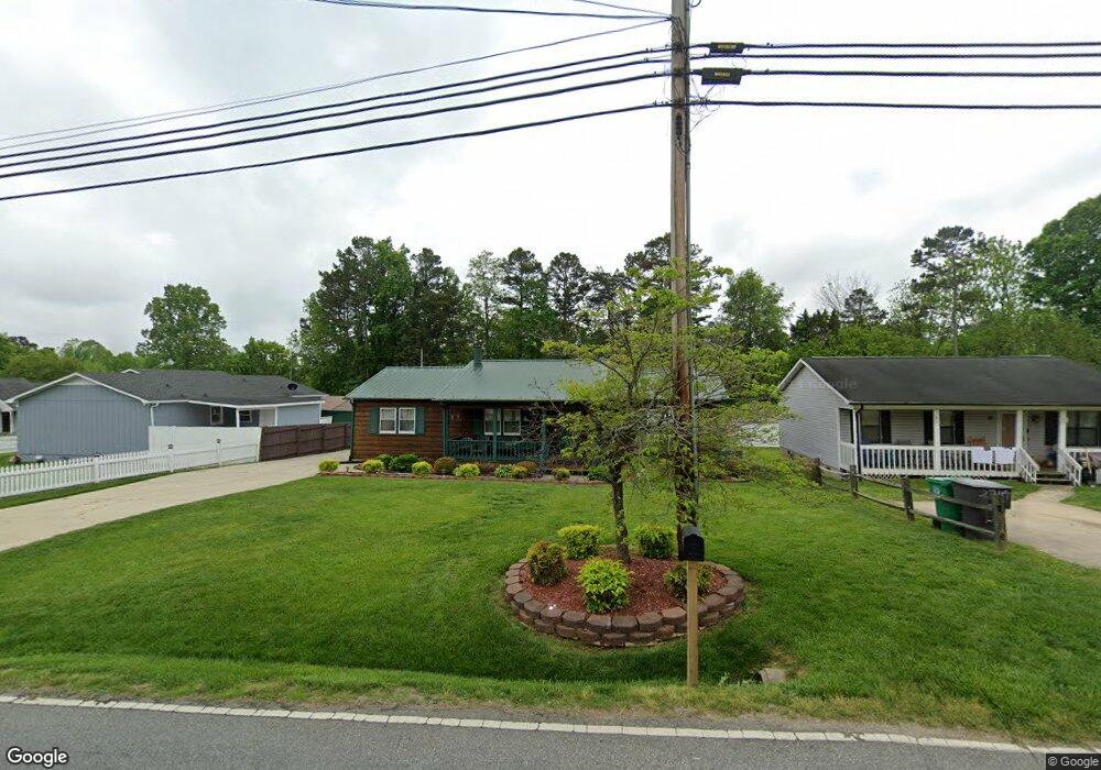 2718 Triangle Lake Rd, High Point, NC 27260 - photo 1