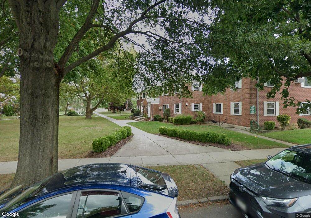 260-67 Union Turnpike unit G-1, Glen Oaks, NY 11004 - photo 1