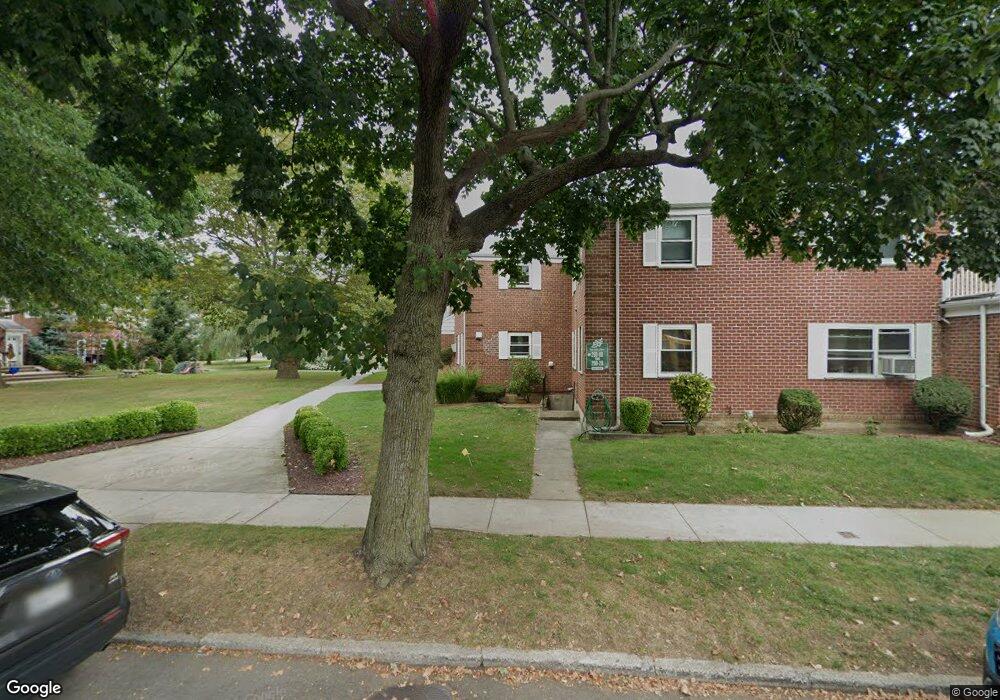 260-69 Union Turnpike unit 2nd Fl, Glen Oaks, NY 11004 - photo 1