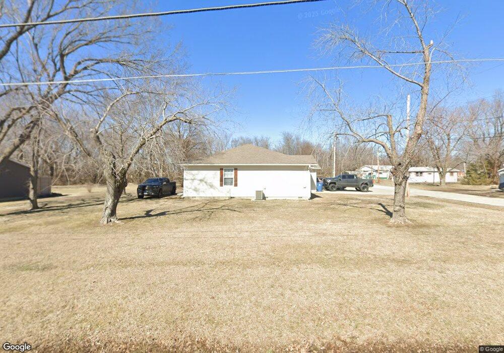 521 Cherry St, Carl Junction, MO 64834 - photo 1