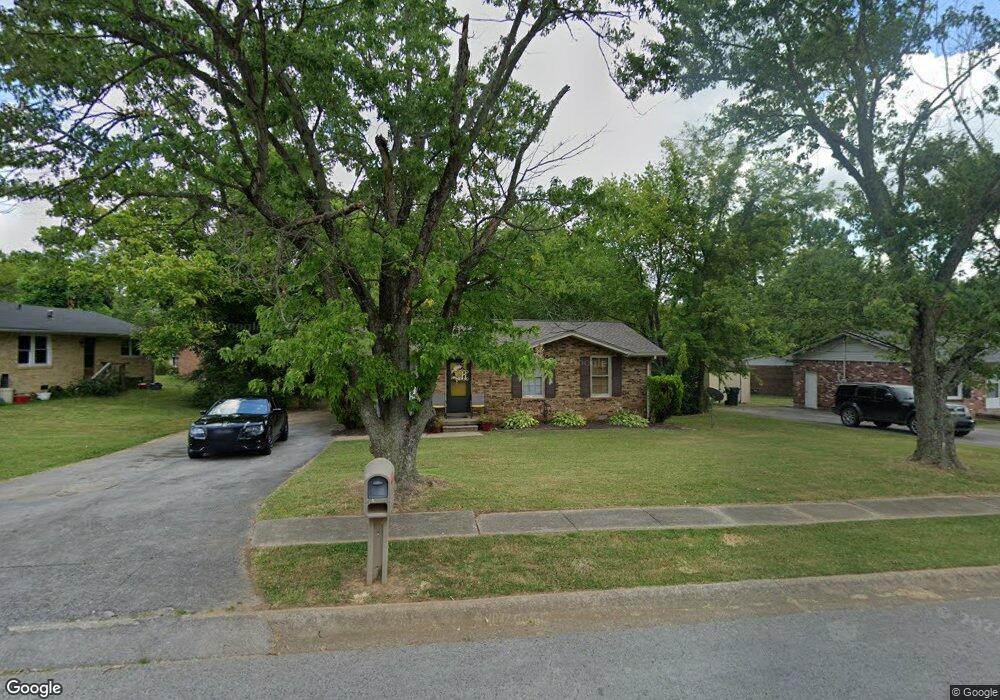 638 Evergreen Park Dr, Hopkinsville, KY 42240 - photo 1