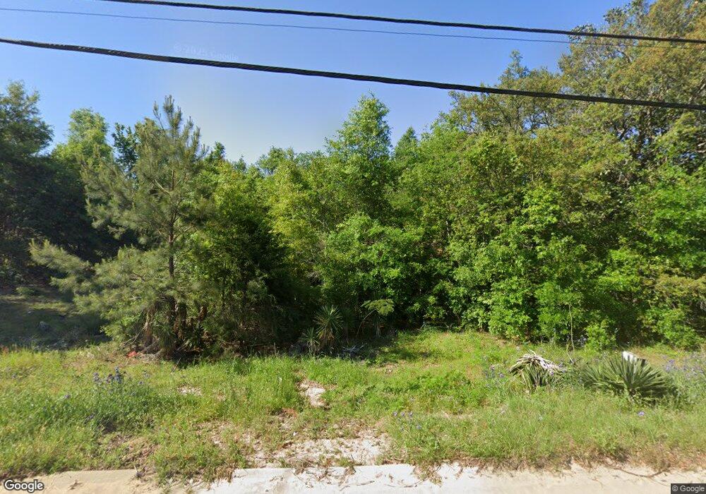 300 Spring Oak St, Douglas, GA 31533 - photo 1