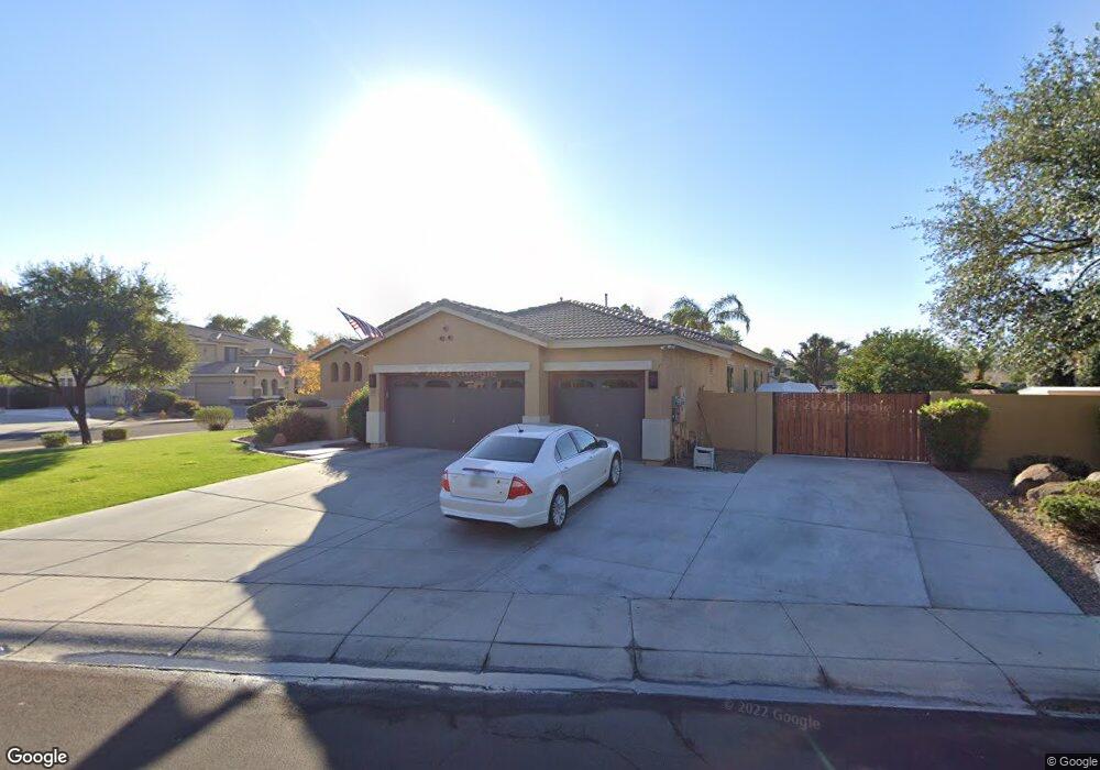 517 E Mead Place, Chandler, AZ 85249 - photo 1
