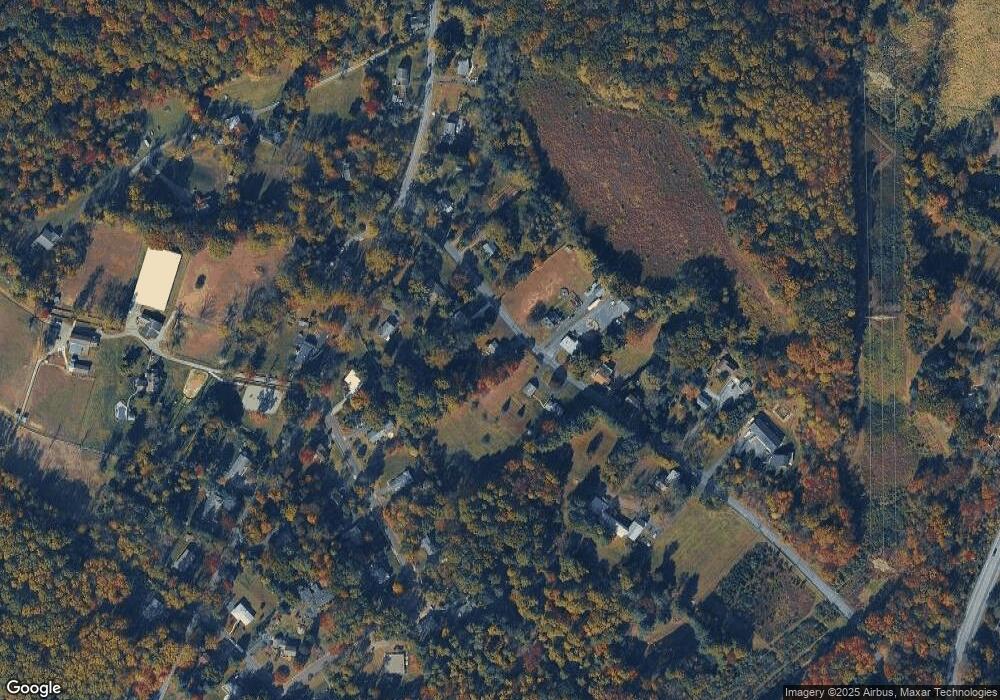 1070 Favinger Rd, Pottstown, PA 19465 - photo 1