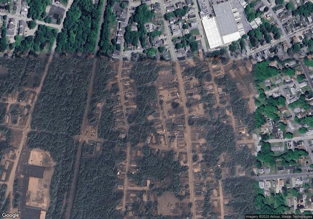 16 Day Ln, Webster, MA 01570 - photo 1