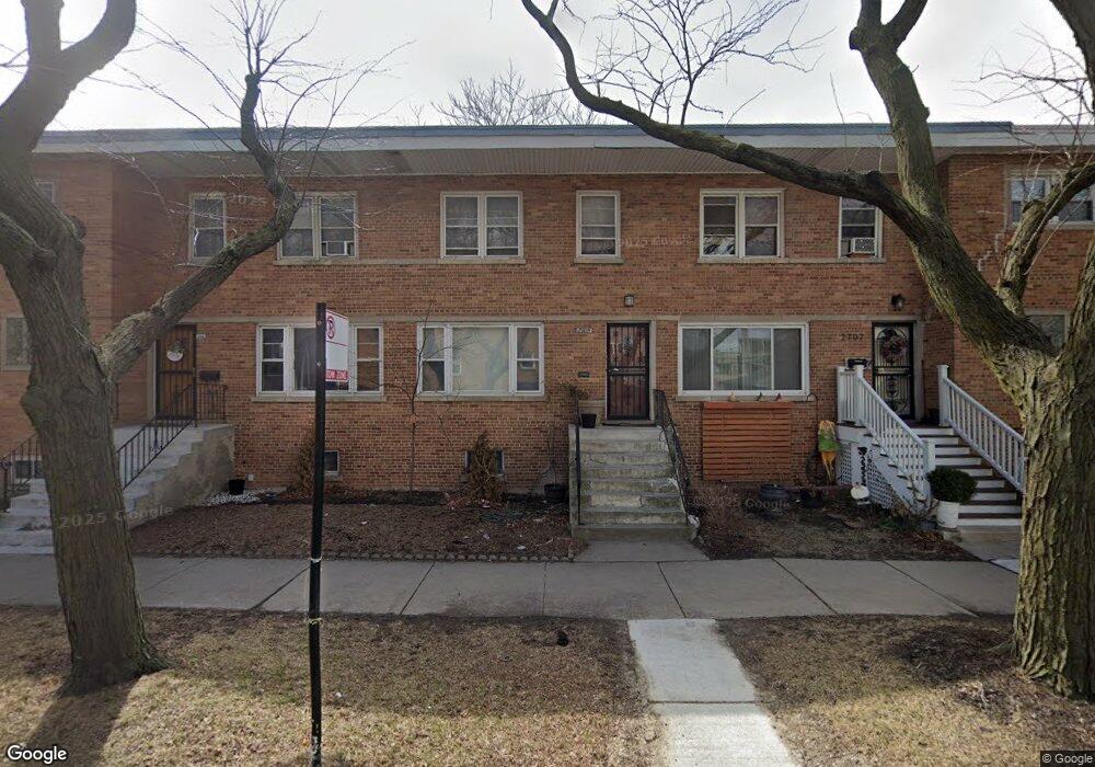 2705 W Granville Ave, Chicago, IL 60659 - photo 1