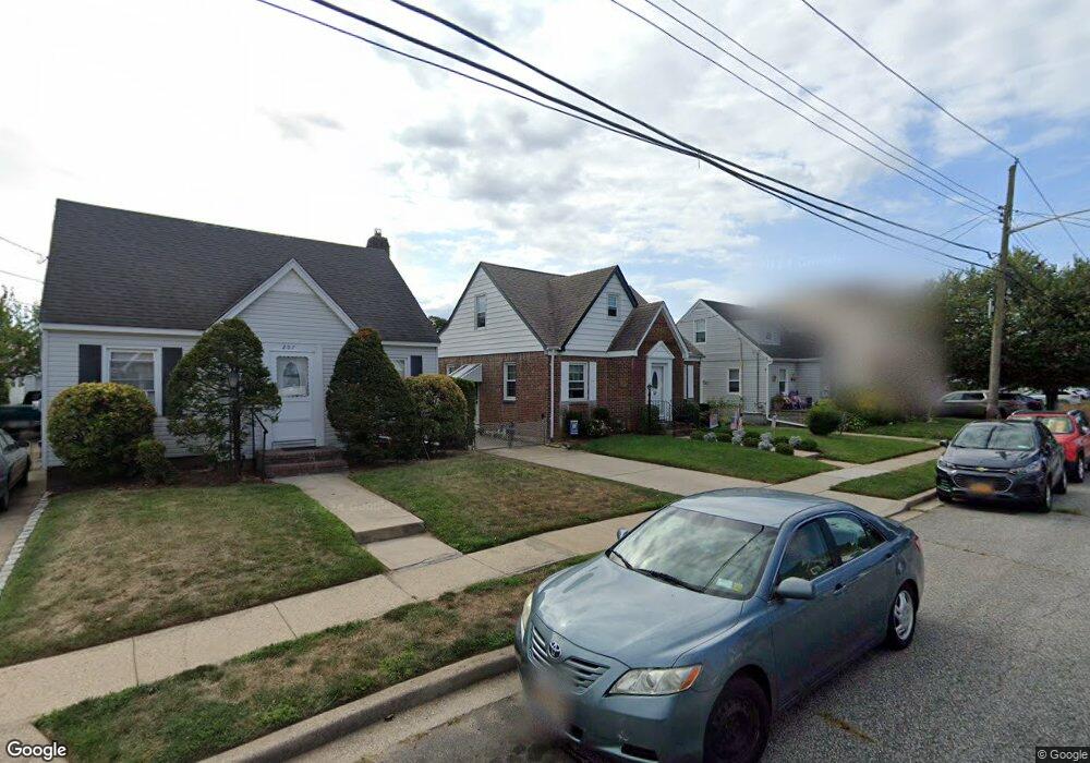 211 Harrison St, Franklin Square, NY 11010 - photo 1