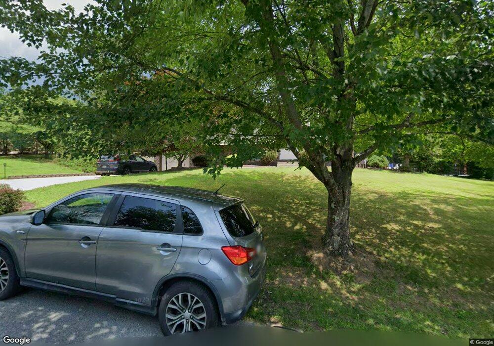 320 W 10th St, Jim Thorpe, PA 18229 - photo 1