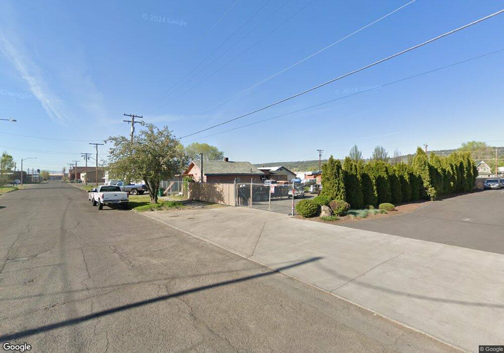 524 S Broad St, Klamath Falls, OR 97601 - photo 1