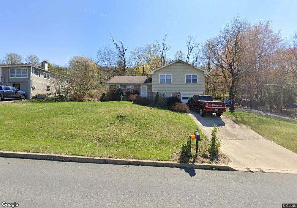 1350 Butter Ln, Reading, PA 19606 - photo 1