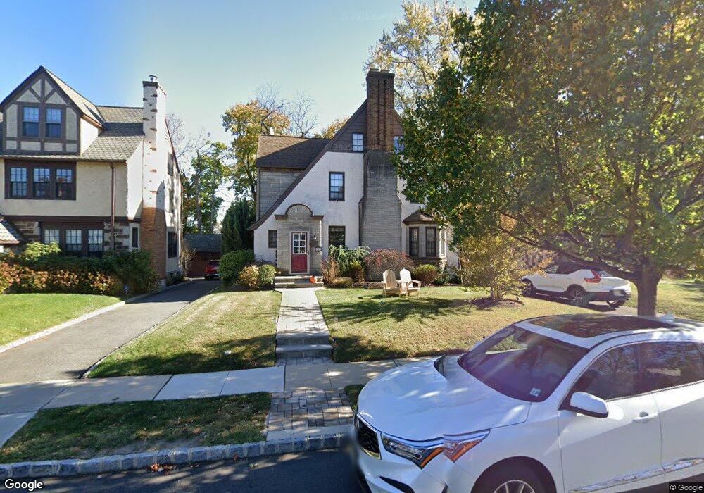 129 Stonehouse Rd, Glen Ridge, NJ 07028 - photo 1