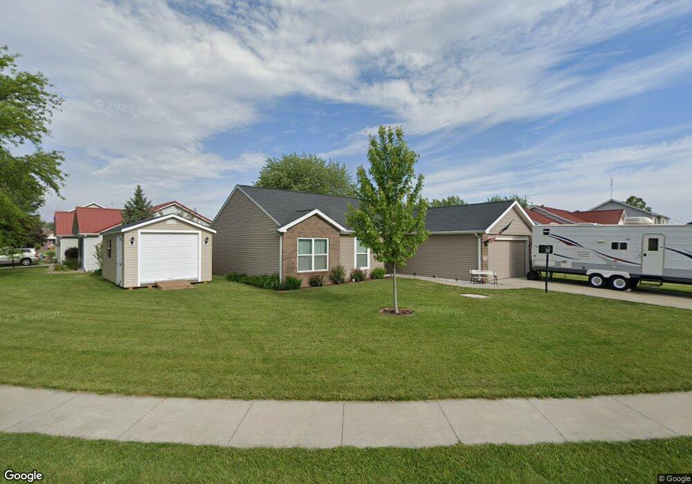 554 Mohawk Dr, Nappanee, IN 46550 - photo 1