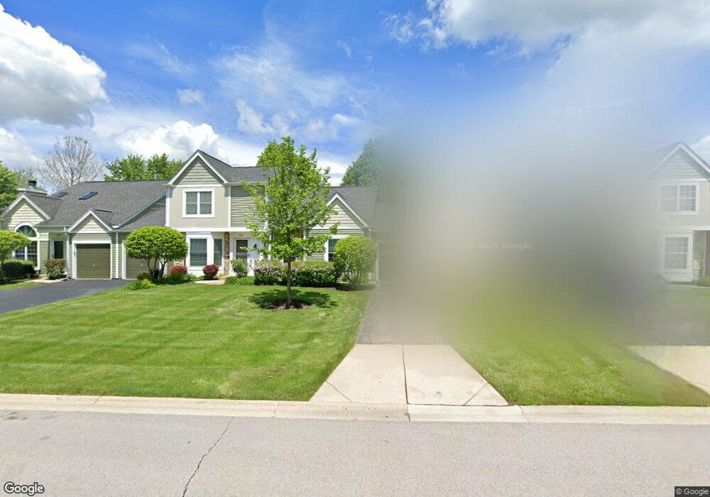 2124 Teton Pkwy unit 1, Algonquin, IL 60102 - photo 1