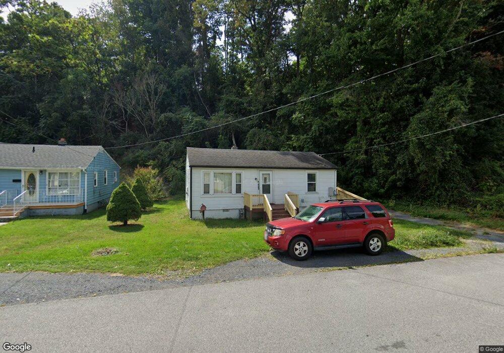 1116 10th St, Waynesboro, VA 22980 - photo 1