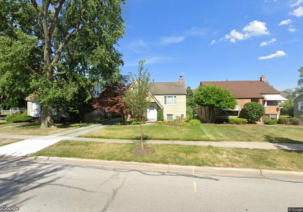 675 S Spring Rd, Elmhurst, IL 60126 - photo 1