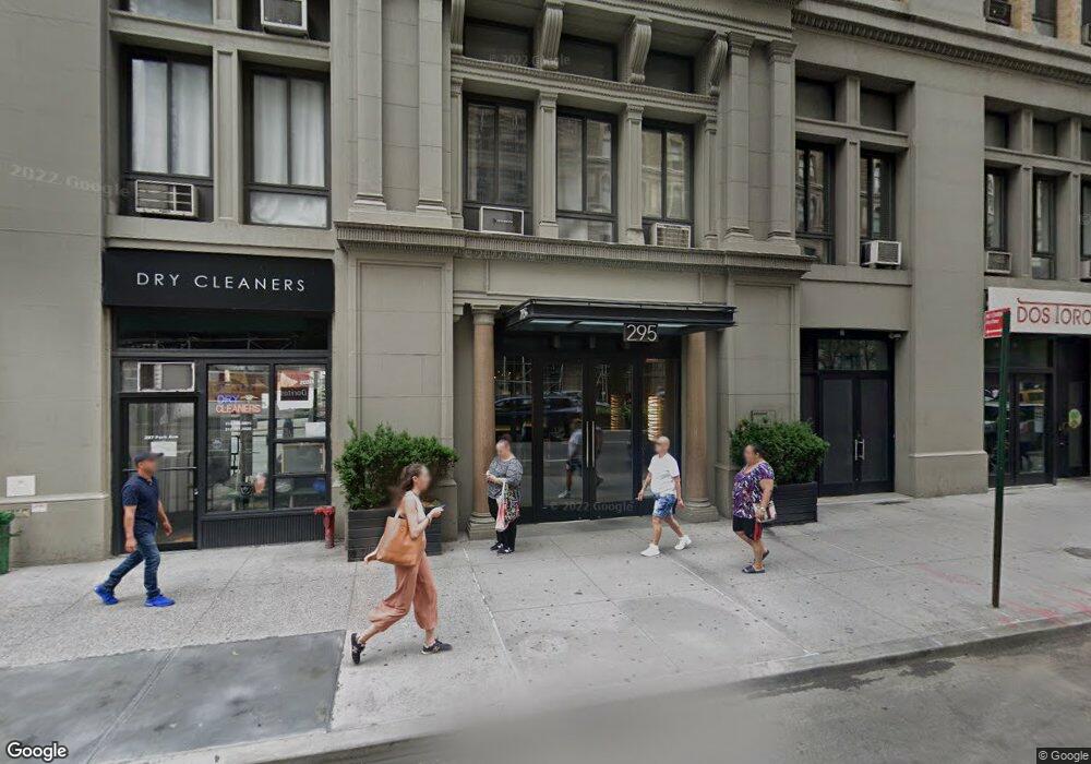 295 Park Ave S unit 4 Q, New York, NY 10010 - photo 1