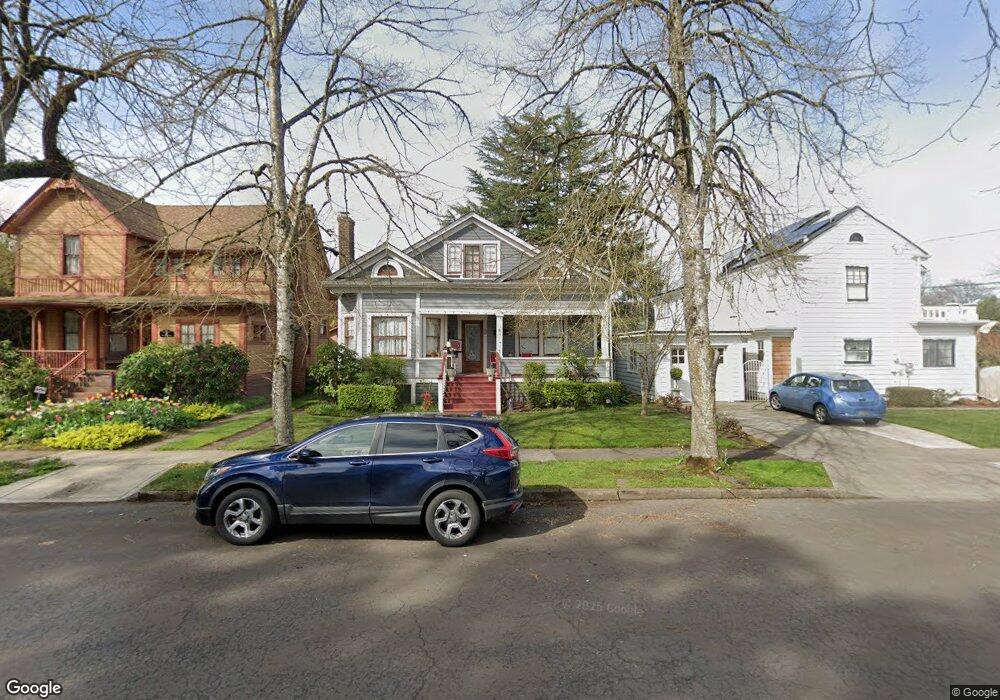 714 Broadalbin St SW, Albany, OR 97321 - photo 1