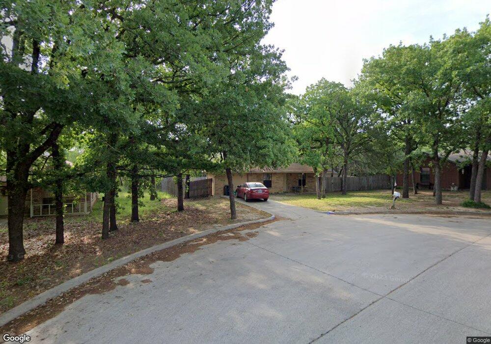 808 Red Oak Ct, Azle, TX 76020 - photo 1