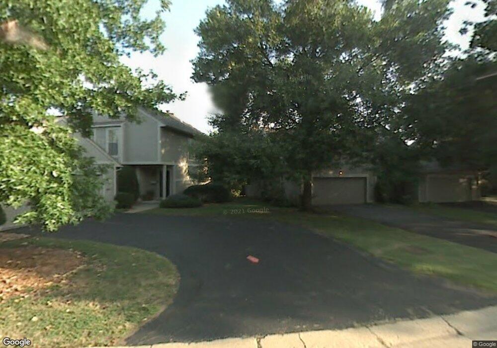 38 SW Pepper Tree Ln, Topeka, KS 66611 - photo 1