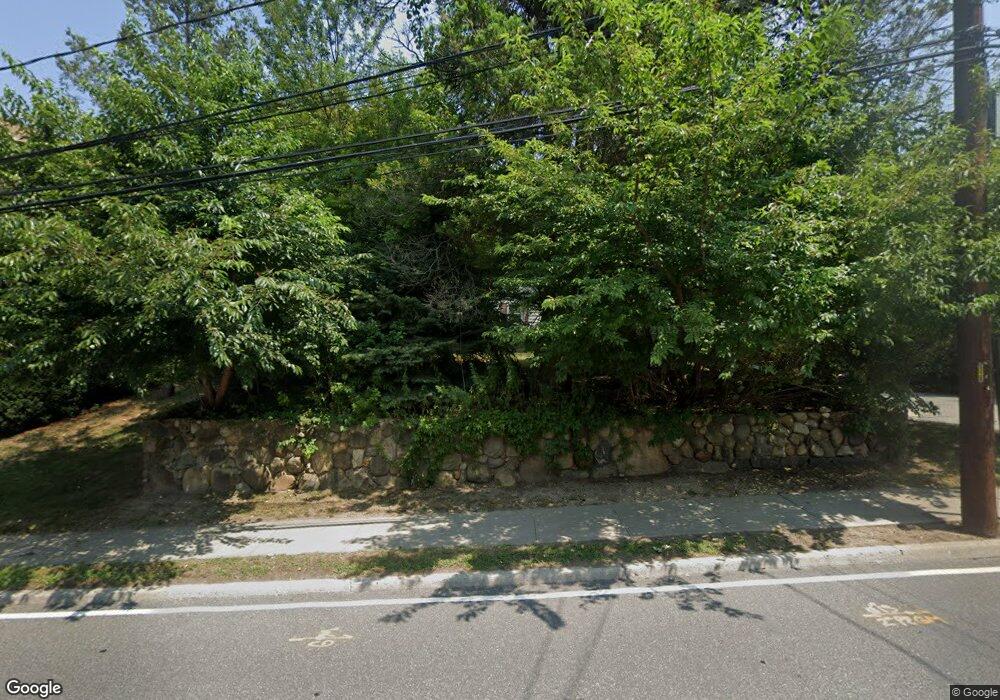 5 Albin St, Glen Cove, NY 11542 - photo 1