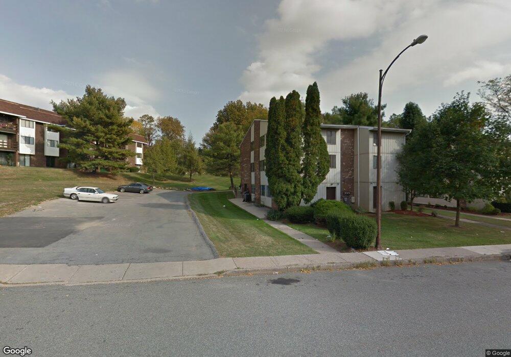 1555 Creekside Rd unit BI2, Whitehall, PA 18052 - photo 1