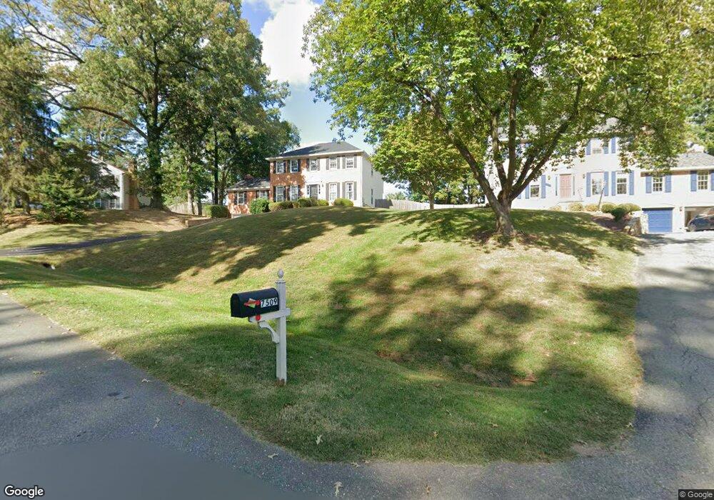 7513 Glennon Dr, Bethesda, MD 20817 - photo 1