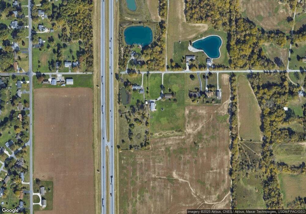 1405 W Hume Rd, Lima, OH 45806 - photo 1