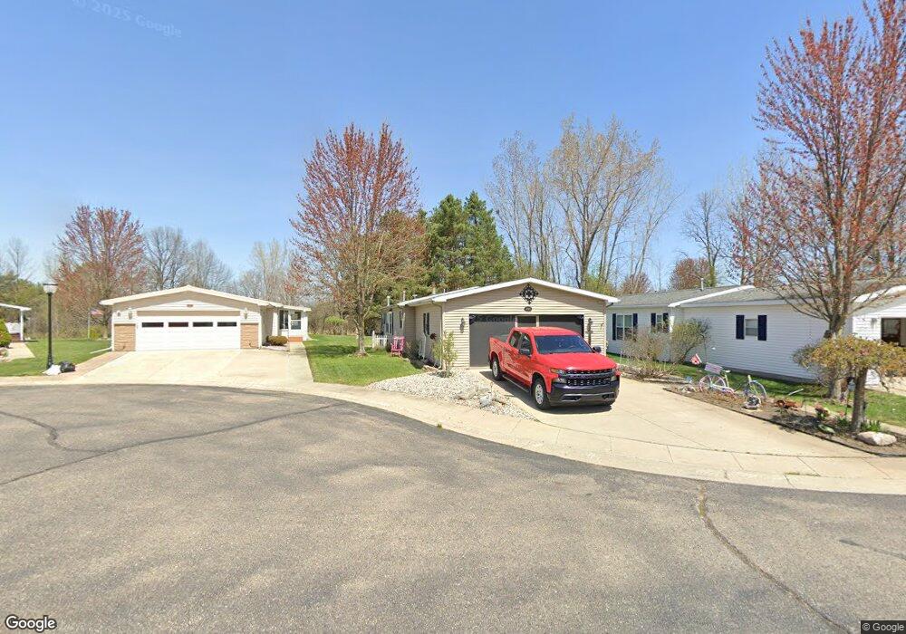 884 Tupper Ct, Linden, MI 48451 - photo 1