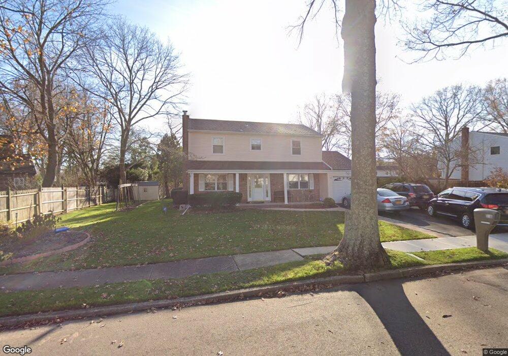 16 Foothill Ln, Dix Hills, NY 11746 - photo 1