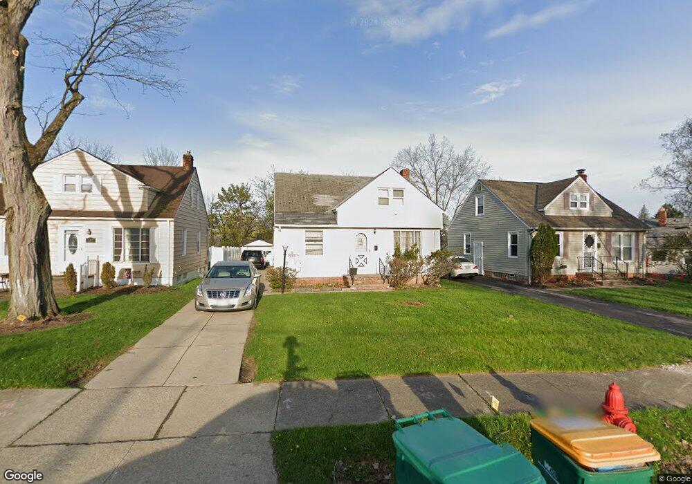 5384 Auburn Ave, Maple Heights, OH 44137 - photo 1