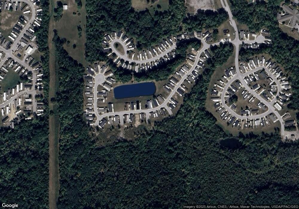 595 Lakeridge Dr, Lima, OH 45804 - photo 1